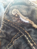 button/ buttonhole repair